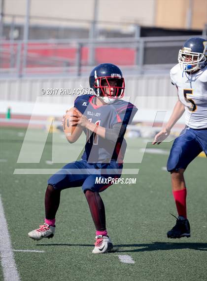 Thumbnail 2 in Bellarmine-Jefferson vs Lighthouse Christian photogallery.