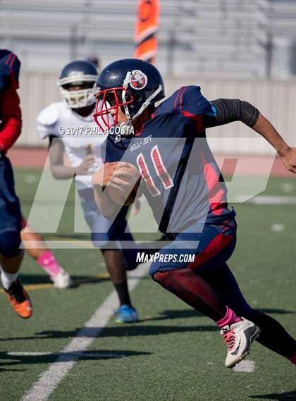 Thumbnail 1 in Bellarmine-Jefferson vs Lighthouse Christian photogallery.