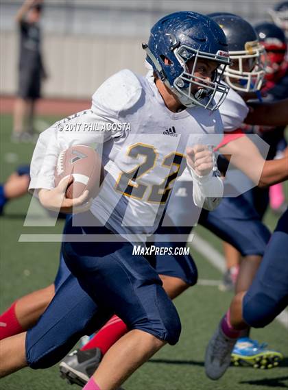Thumbnail 1 in Bellarmine-Jefferson vs Lighthouse Christian photogallery.