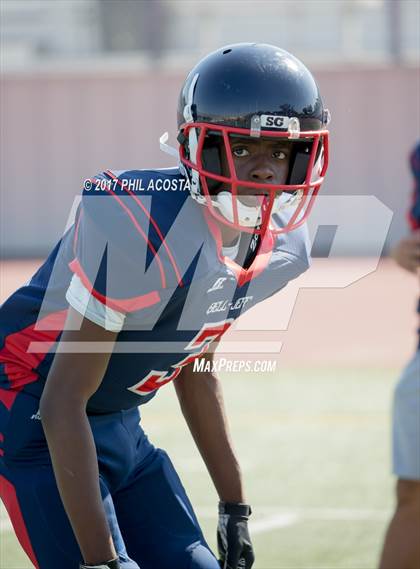 Thumbnail 3 in Bellarmine-Jefferson vs Lighthouse Christian photogallery.