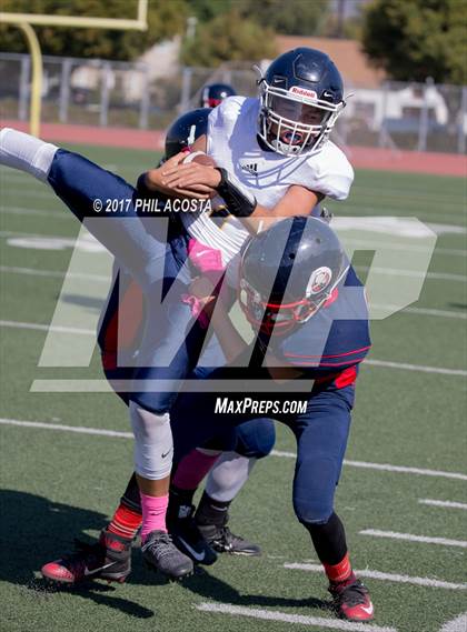 Thumbnail 1 in Bellarmine-Jefferson vs Lighthouse Christian photogallery.