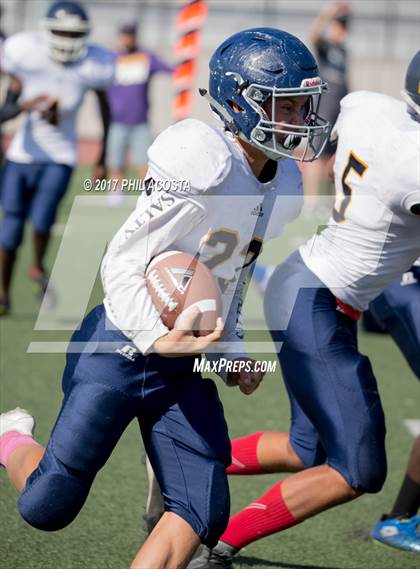 Thumbnail 2 in Bellarmine-Jefferson vs Lighthouse Christian photogallery.