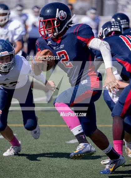 Thumbnail 3 in Bellarmine-Jefferson vs Lighthouse Christian photogallery.