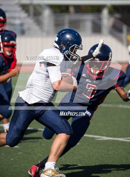 Thumbnail 3 in Bellarmine-Jefferson vs Lighthouse Christian photogallery.