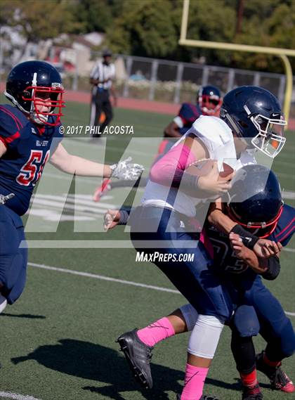 Thumbnail 2 in Bellarmine-Jefferson vs Lighthouse Christian photogallery.