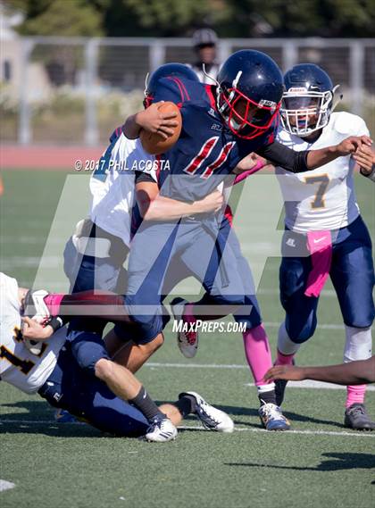 Thumbnail 2 in Bellarmine-Jefferson vs Lighthouse Christian photogallery.