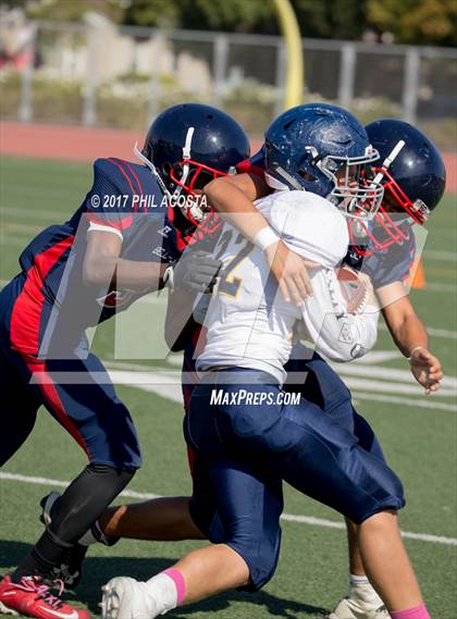 Thumbnail 2 in Bellarmine-Jefferson vs Lighthouse Christian photogallery.