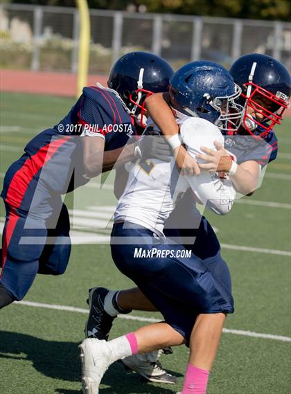 Thumbnail 3 in Bellarmine-Jefferson vs Lighthouse Christian photogallery.