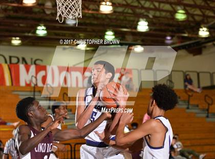 Thumbnail 1 in Cinco Ranch vs Angleton (McDonald's Texas Invitational) photogallery.