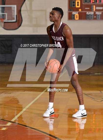 Thumbnail 3 in Cinco Ranch vs Angleton (McDonald's Texas Invitational) photogallery.