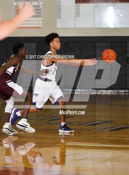 Thumbnail 3 in Cinco Ranch vs Angleton (McDonald's Texas Invitational) photogallery.