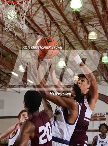 Thumbnail 1 in Cinco Ranch vs Angleton (McDonald's Texas Invitational) photogallery.
