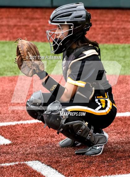 Thumbnail 2 in Shawnee Mission West @ Olathe East photogallery.