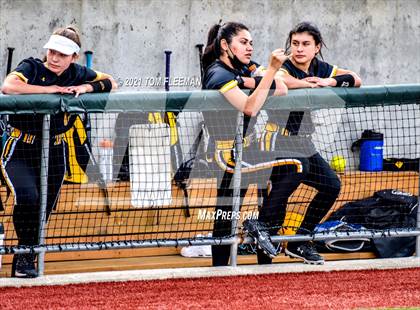 Thumbnail 1 in Shawnee Mission West @ Olathe East photogallery.