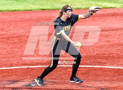 Thumbnail 3 in Shawnee Mission West @ Olathe East photogallery.