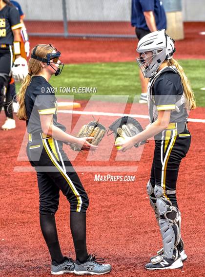 Thumbnail 1 in Shawnee Mission West @ Olathe East photogallery.