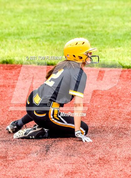 Thumbnail 1 in Shawnee Mission West @ Olathe East photogallery.