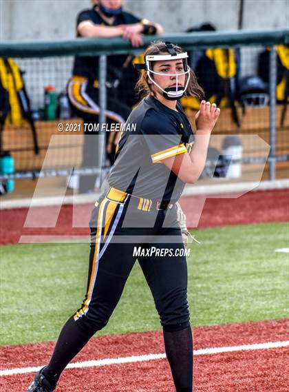 Thumbnail 2 in Shawnee Mission West @ Olathe East photogallery.