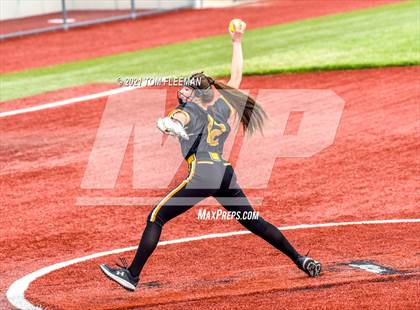 Thumbnail 1 in Shawnee Mission West @ Olathe East photogallery.