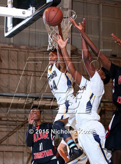 Thumbnail 3 in Santa Monica vs. Village Christian (Jordan Take Flight Challenge) photogallery.
