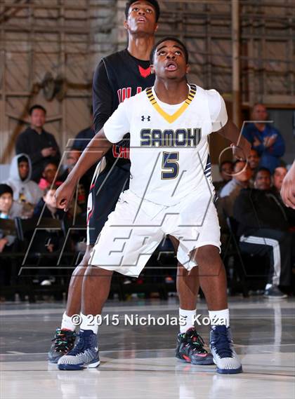 Thumbnail 1 in Santa Monica vs. Village Christian (Jordan Take Flight Challenge) photogallery.