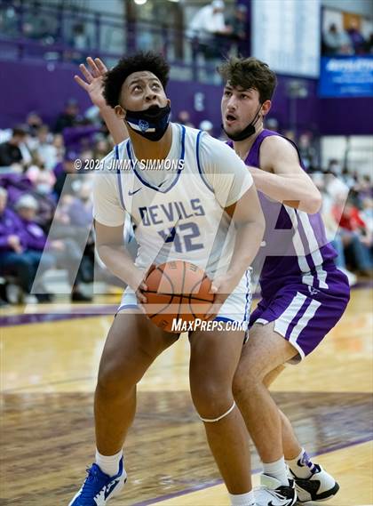 Thumbnail 3 in Quincy @ Collinsville (Prairie Farms Holiday Classic) photogallery.