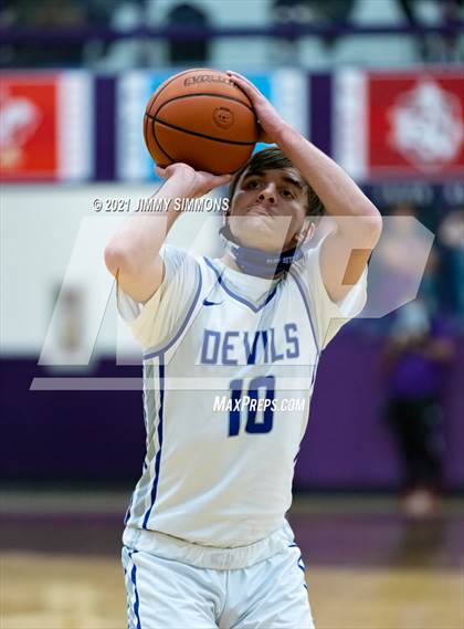 Thumbnail 3 in Quincy @ Collinsville (Prairie Farms Holiday Classic) photogallery.
