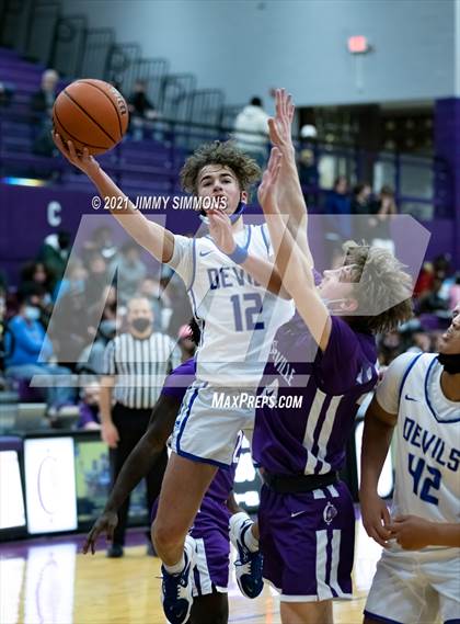 Thumbnail 2 in Quincy @ Collinsville (Prairie Farms Holiday Classic) photogallery.