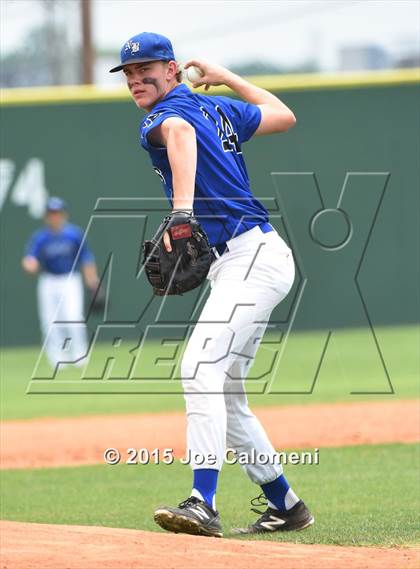 Thumbnail 2 in MacArthur [Douglas] vs New Braunfels (UIL 6A Bi-District) photogallery.