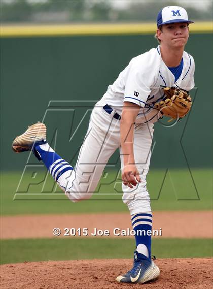 Thumbnail 3 in MacArthur [Douglas] vs New Braunfels (UIL 6A Bi-District) photogallery.