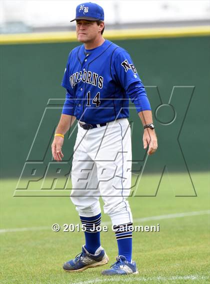 Thumbnail 3 in MacArthur [Douglas] vs New Braunfels (UIL 6A Bi-District) photogallery.