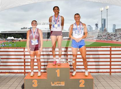 Thumbnail 2 in UIL 3A Track & Field Final (Awards) photogallery.