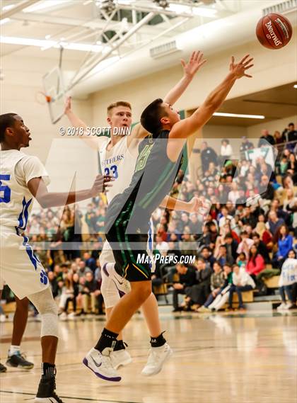 Thumbnail 3 in Pinewood vs Woodside Priory (CIF CCS D5 Finals) photogallery.