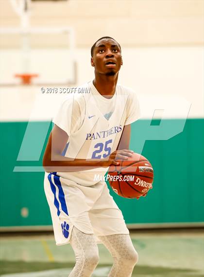 Thumbnail 1 in Pinewood vs Woodside Priory (CIF CCS D5 Finals) photogallery.