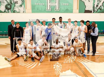 Thumbnail 2 in Pinewood vs Woodside Priory (CIF CCS D5 Finals) photogallery.
