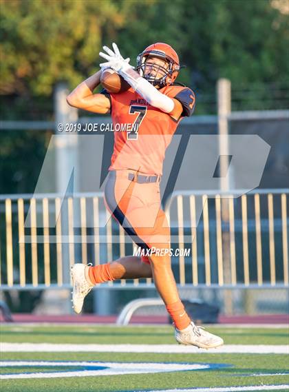 Thumbnail 3 in Brandeis vs Stevens [John Paul] photogallery.