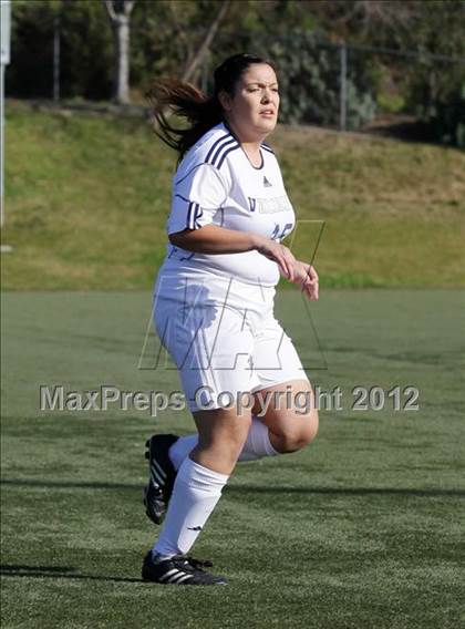 Thumbnail 2 in St. Genevieve vs Rolling Hills Prep (CIF SS Playoffs) photogallery.