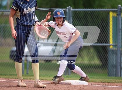 Thumbnail 1 in Dickson County @ Arlington (4A Sectional) photogallery.