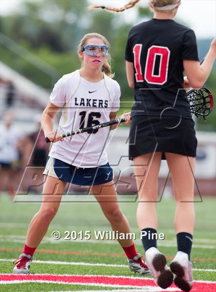 Thumbnail 3 in Mount Sinai vs. Skaneateles (NYSPHSAA Class C Semifinal) photogallery.