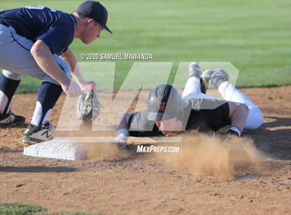 Thumbnail 3 in Loyola @  Harvard-Westlake photogallery.