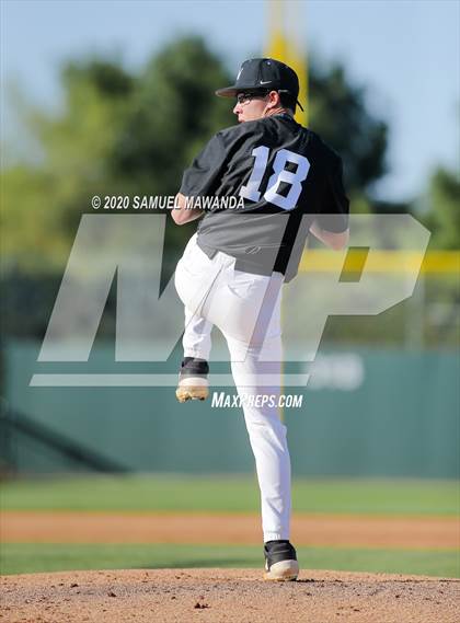 Thumbnail 2 in Loyola @  Harvard-Westlake photogallery.