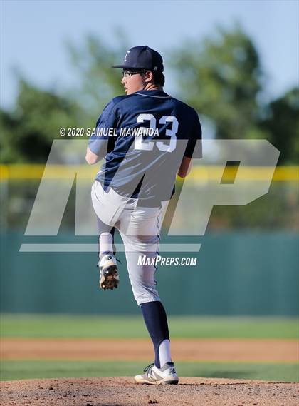 Thumbnail 3 in Loyola @  Harvard-Westlake photogallery.