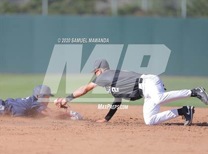 Thumbnail 3 in Loyola @  Harvard-Westlake photogallery.
