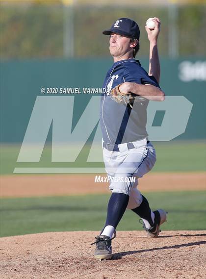 Thumbnail 1 in Loyola @  Harvard-Westlake photogallery.