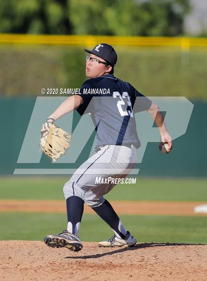 Thumbnail 3 in Loyola @  Harvard-Westlake photogallery.