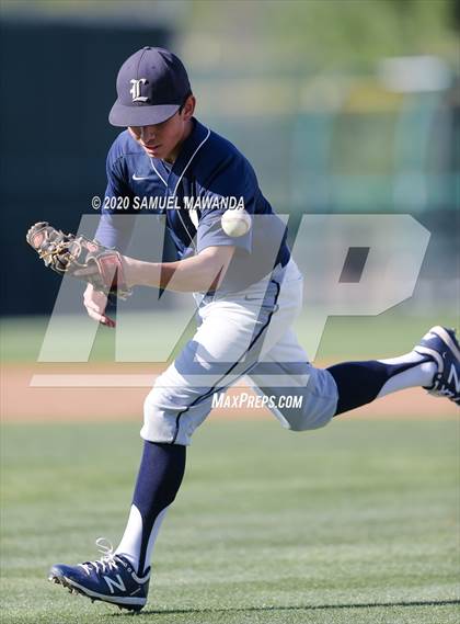 Thumbnail 2 in Loyola @  Harvard-Westlake photogallery.