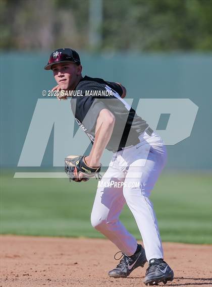 Thumbnail 3 in Loyola @  Harvard-Westlake photogallery.