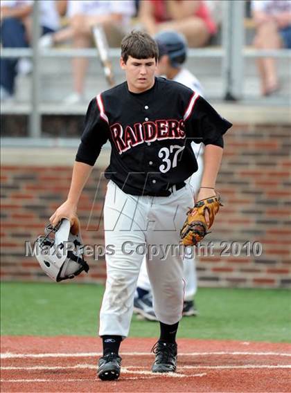 Thumbnail 3 in Sachse vs. Lee (Texas 5A Region II Playoffs) photogallery.
