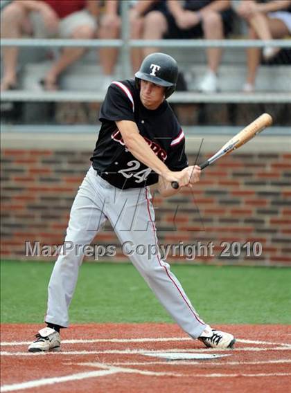 Thumbnail 1 in Sachse vs. Lee (Texas 5A Region II Playoffs) photogallery.