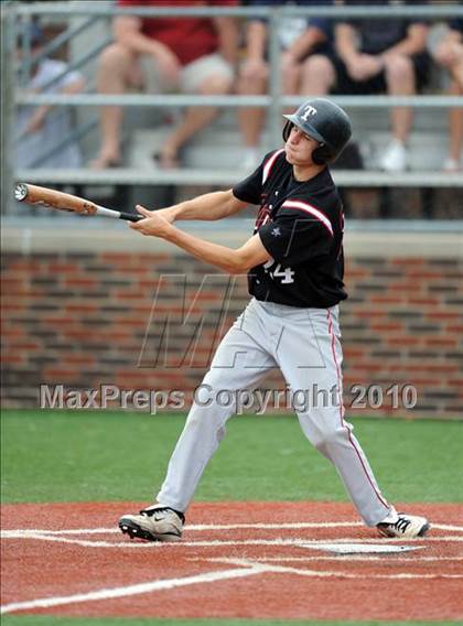 Thumbnail 2 in Sachse vs. Lee (Texas 5A Region II Playoffs) photogallery.